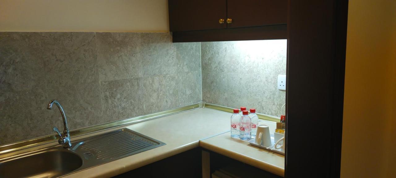 Hotel Bbs Suites At Times Square Kl 4*
